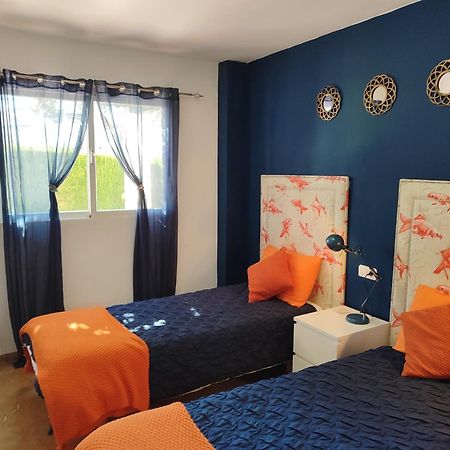 2 Bedroom, Sea Front Complex W Pool And Private Garden Jávea Exterior foto