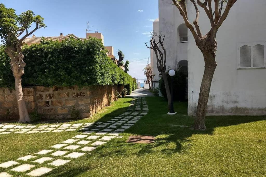2 Bedroom, Sea Front Complex W Pool And Private Garden Jávea Exterior foto